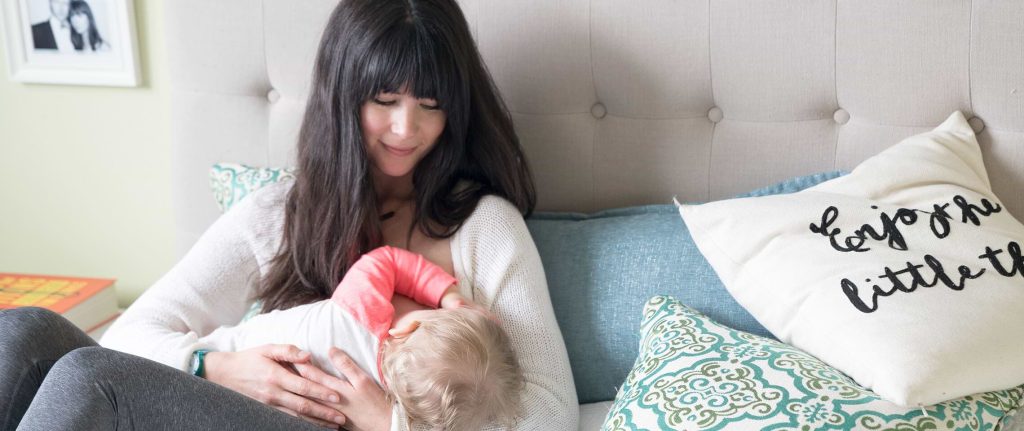 3 Mama Experts: Natural Solutions for Breastfeeding Challenges 1 27103 6