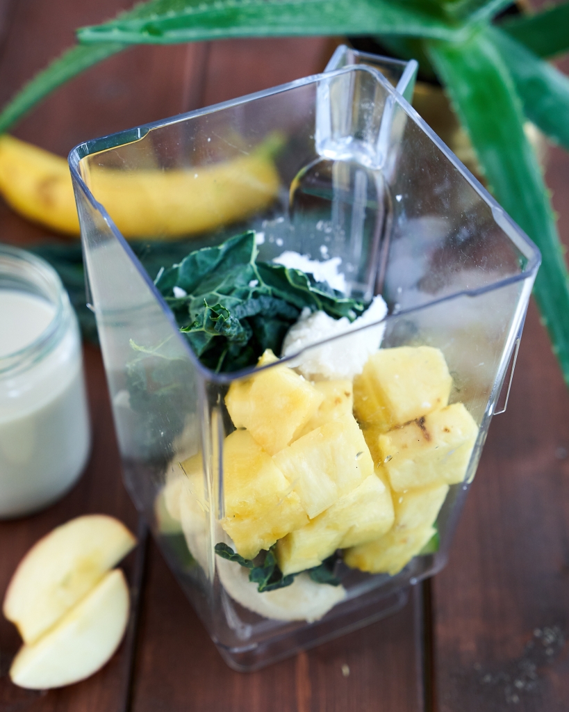 Digestive-Soothing Green Smoothie 4 DSC01849 Aloe Smoothie 2500px Web