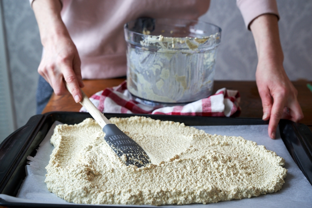 Quinoa Pizza Crust 4 DSC02524 Vegan Quinoa Pizza Crust 2500px Web